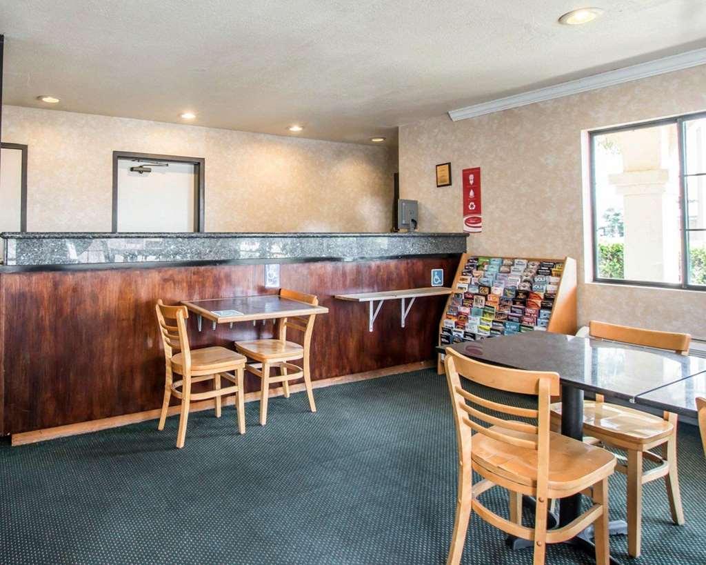 Econo Lodge מורנו ואלי מראה פנימי תמונה